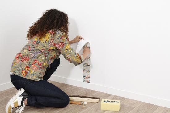 diy-tuto-quelyd-frises-stickers-coller-decorer-mur-emmanuelle-rivassoux-etape-5 diy-tuto-quelyd-frises-stickers-coller-decorer-mur-emmanuelle-rivassoux-etape-5