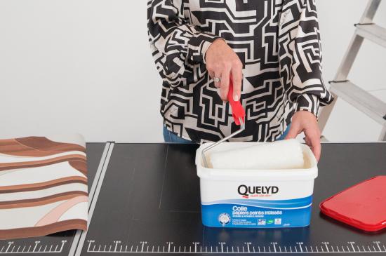diy-quelyd-pose-papier-peint-mur-et-plafond-emmanuelle-rivassoux-5 diy-quelyd-pose-papier-peint-mur-et-plafond-emmanuelle-rivassoux-5